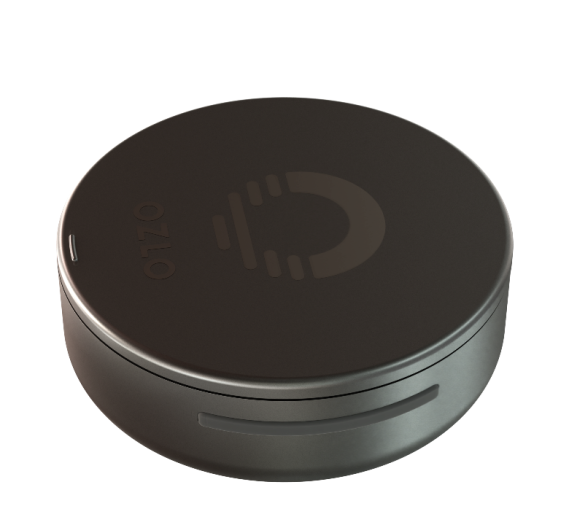 Das Ladeetui verfügt über verschiedene Sensoren. (Bild: Ozlo)